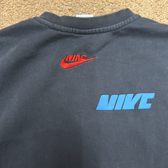 Nike men’s crewneck. Small - Picture 7 of 8